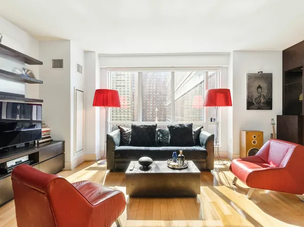 350 West 42nd Street image 1 of 17