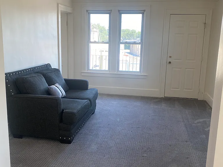 4527 Mead St #2 — Photo 7