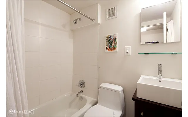 Rented by Douglas Elliman | media 8