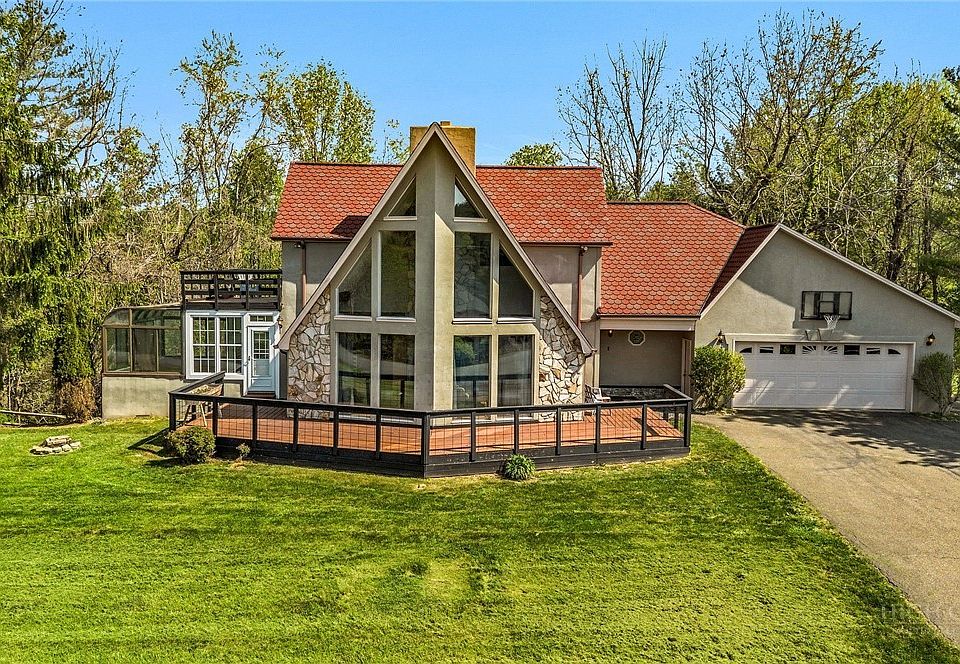 1st image of 346 Clear View Ridge Road