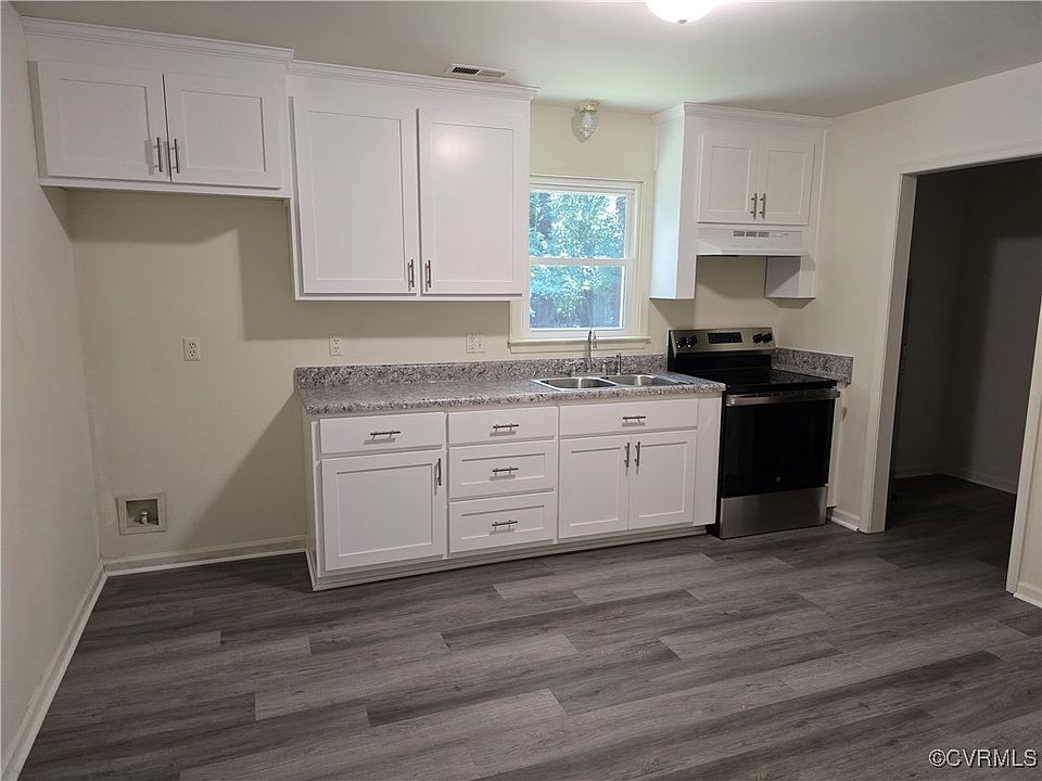 2nd image of 3137 Gordon Dr