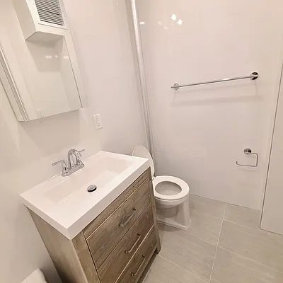 Rented by Mirador Real Estate | media 10