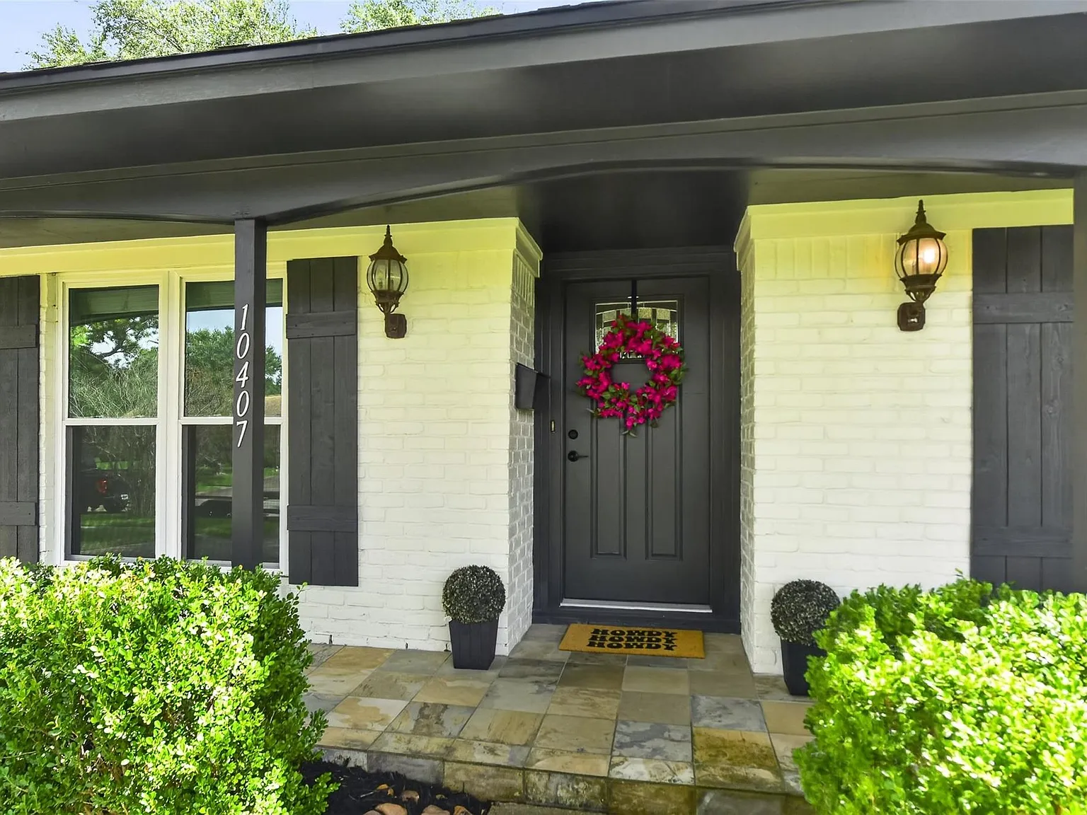 3 bed, 2.0 bath, 1385 sqft, $2,350 — Photo 3
