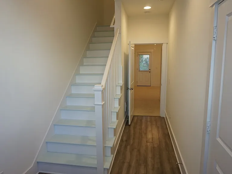 4032 Tamarisk Ln — Photo 6