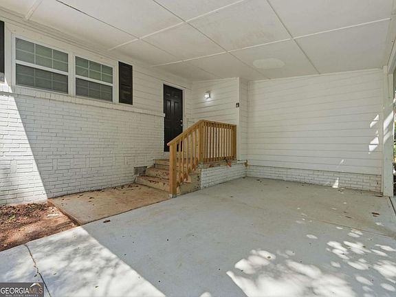 2nd image of 3024 Pasadena Dr