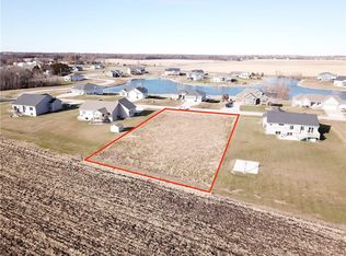 122 Lake Shore Dr, Dallas Center, IA 50063