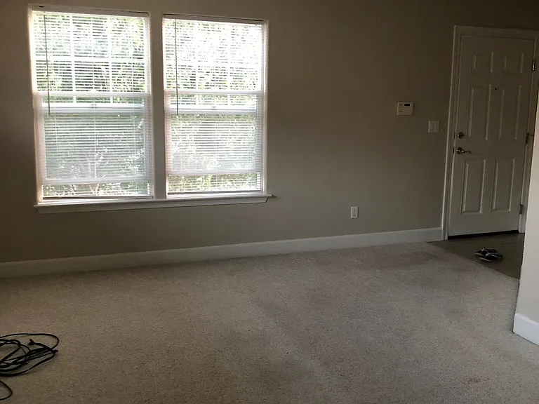 647 McGinnis Cir — Photo 3