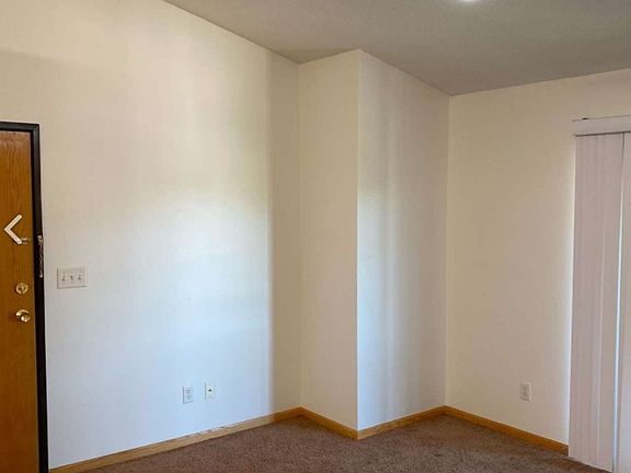 5th image of 2264 Holiday Rd APT 211