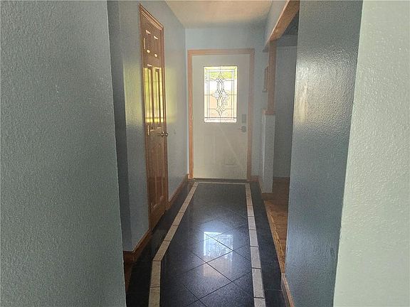 2nd image of 1106 SE 20th St