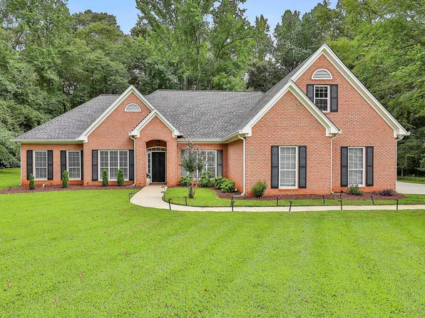 140 Ralston Ct, Fayetteville, GA 30215