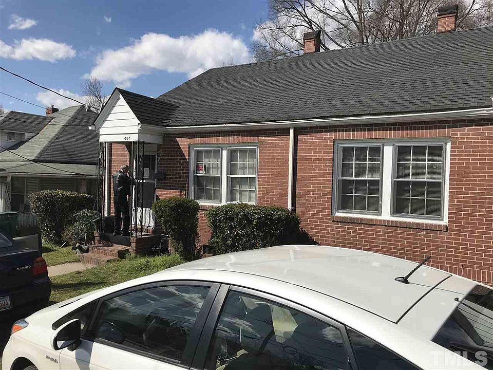 2nd image of 1307 Holloway St
