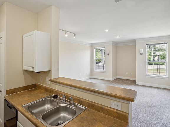 3rd image of 1282 NW Vivion Rd #1116