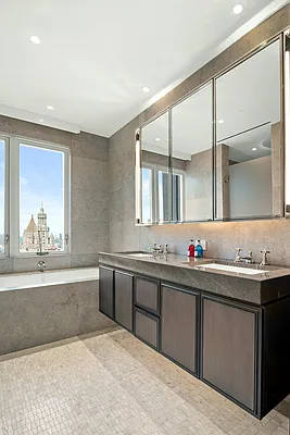 Sold by Compass | media 7