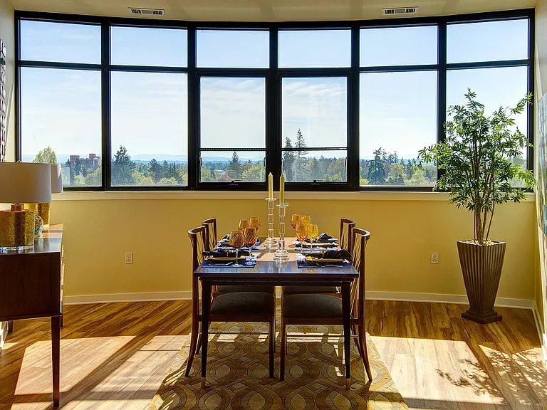 The Meridian Apartments — Photo 18