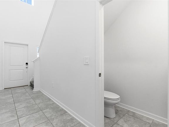 5th image of 1195 Tyler Loop
