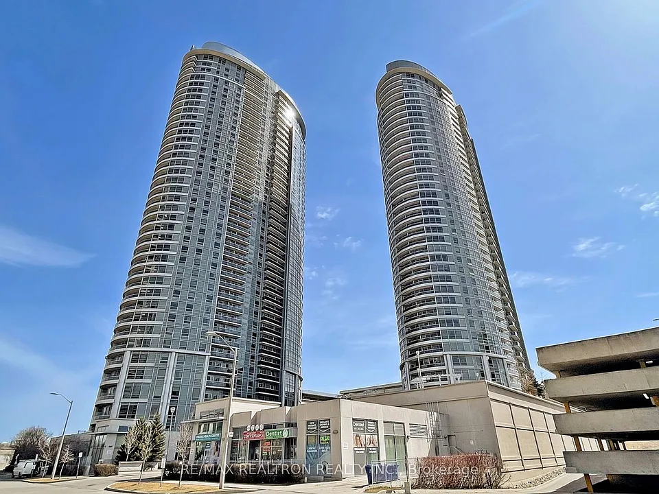 125 Village Green Sq #911