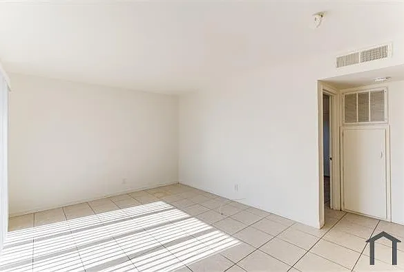 3370 Athens St #4 — Photo 6