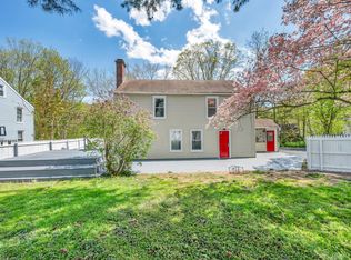 17 Red Hill Rd, Tariffville, CT 06081