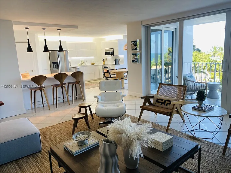 881 Ocean Dr #3E — Photo 7