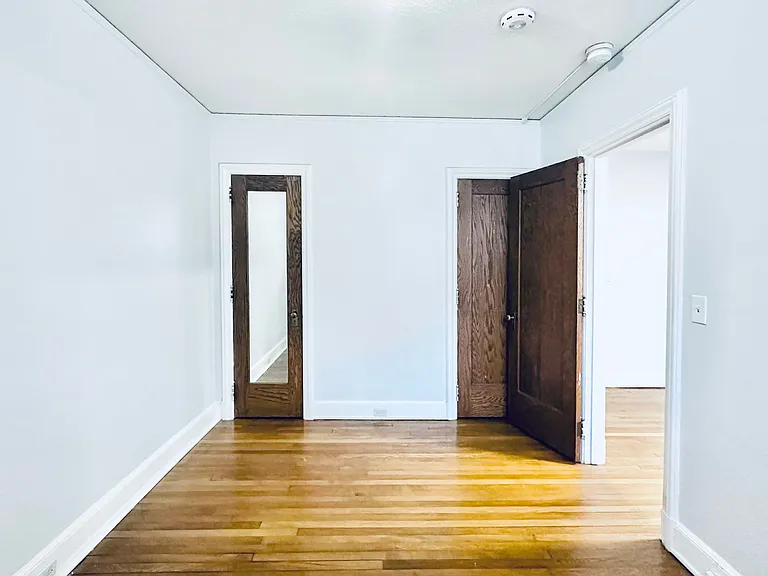 25 Lynwood Pl — Photo 5