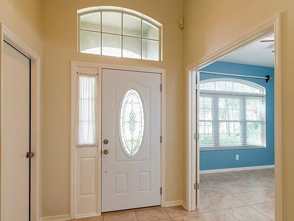 3rd image of 9954 Stockbridge Dr