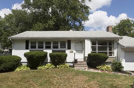 3rd image of 38 Kenwood Dr