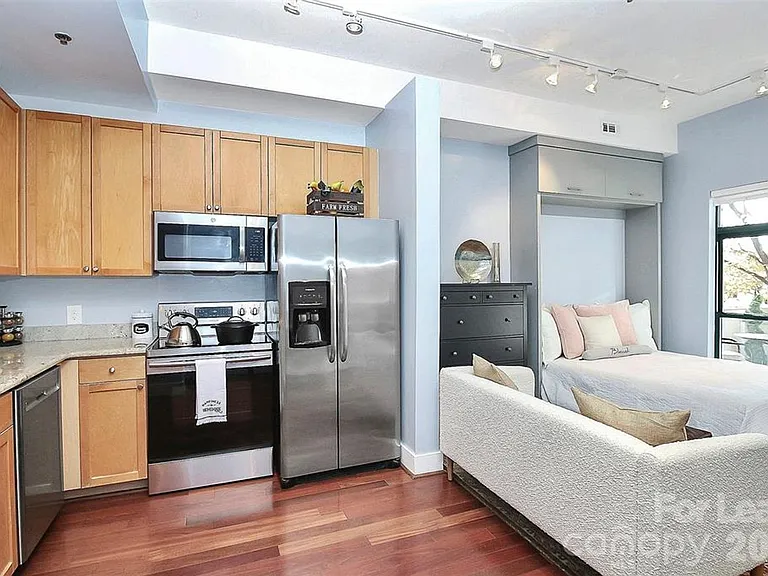 115 E Park Ave #207 — Photo 1