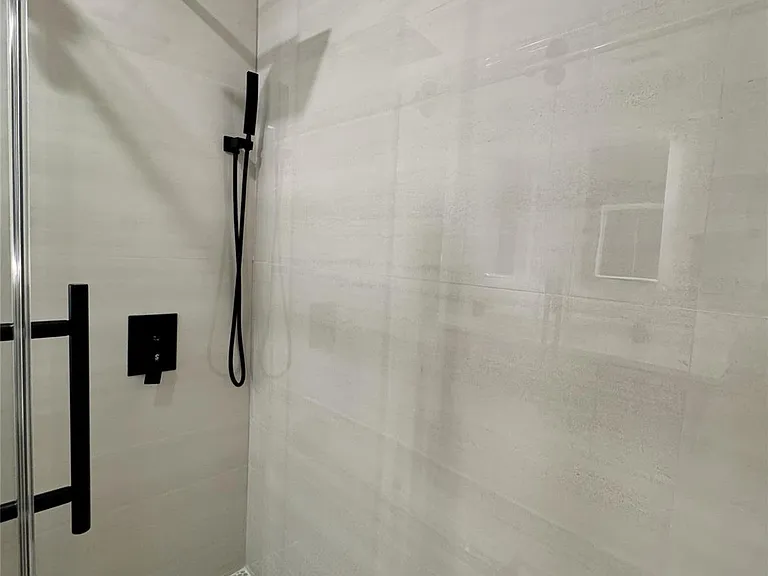 516 S Post Oak Ln #9 — Photo 33