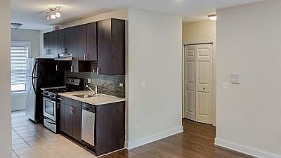 1st image of 516 W Cornelia Ave #330