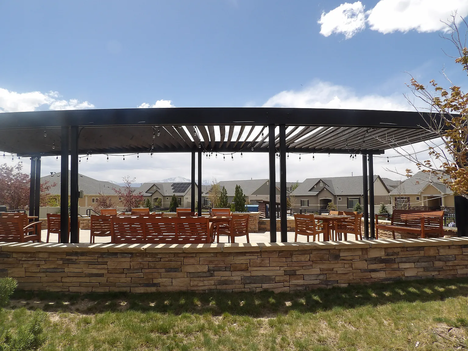 3 bed, 3232 sqft, $2,600 — Photo 4