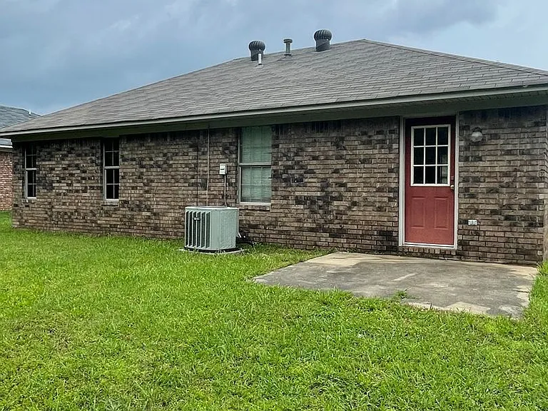 2555 Winchester Dr — Photo 13