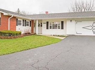 585 Hillcrest Ct, Hoffman Estates, IL