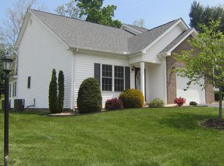 310 Collinswood Dr, Staunton, VA 24401