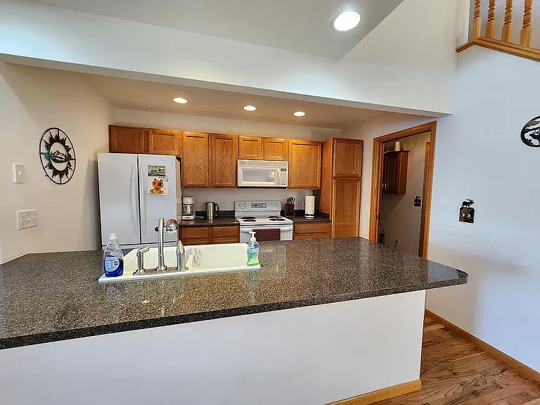 1550 Raven Cir #N — Photo 6