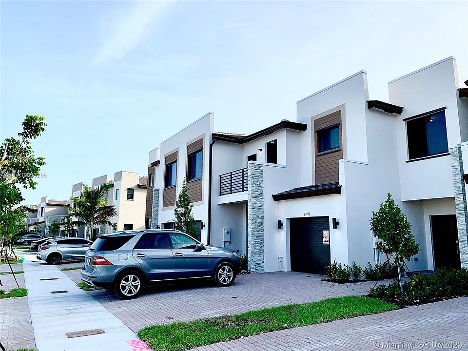 1st image of 21400 NE 2nd Ct #21400