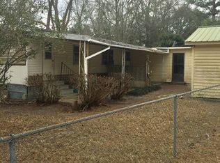 110 Linda Dr, Wray, GA 31798