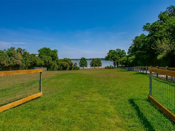 4231 W Lawther Dr, Dallas, TX 75214