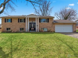322 Reichard Dr, Vandalia, OH 45377