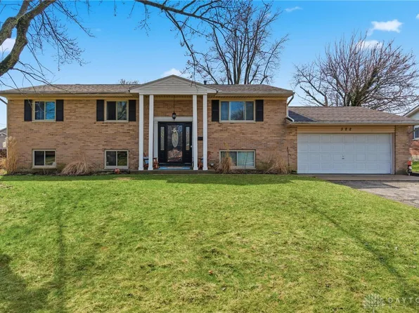 322 Reichard Dr, Vandalia, OH 45377