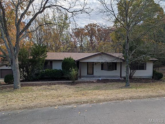 2nd image of 380 Daniels Estates Dr