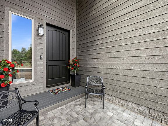 2nd image of 3401 N Eagles Creek Dr