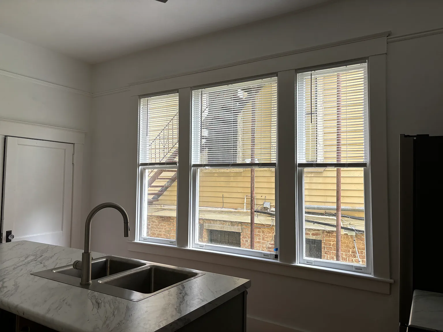 3 bed, 1400 sqft, $3,000 — Photo 4