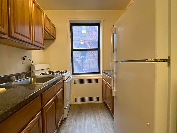 5th image of 42-16 80th St #5D