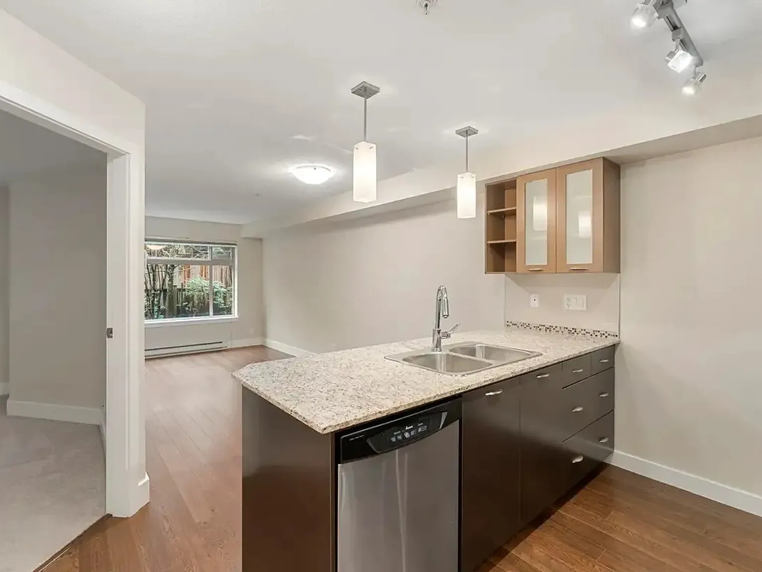 2233 Mckenzie Road Abbotsford — Photo 4