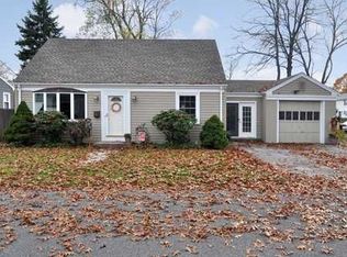 20 Nathaniel St, Riverside, RI 02915