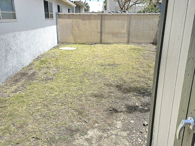 2974 Sherwin Ave — Photo 18