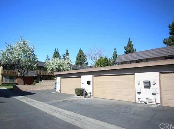 4th image of 12327 Sunnycanyon Ln