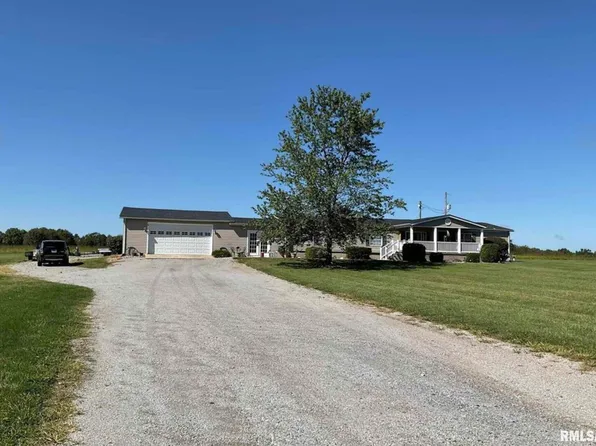18425 N Stratford Ln, Mount Vernon, IL 62864