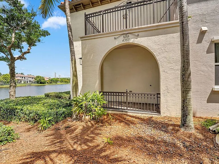 4357 Cascada Cir #4357 — Photo 49