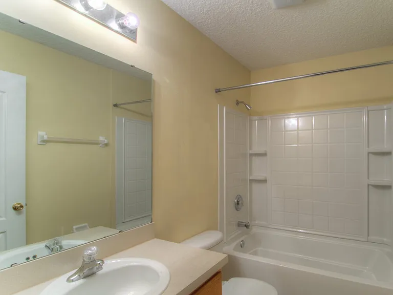 2509 Victoria Point Dr — Photo 12